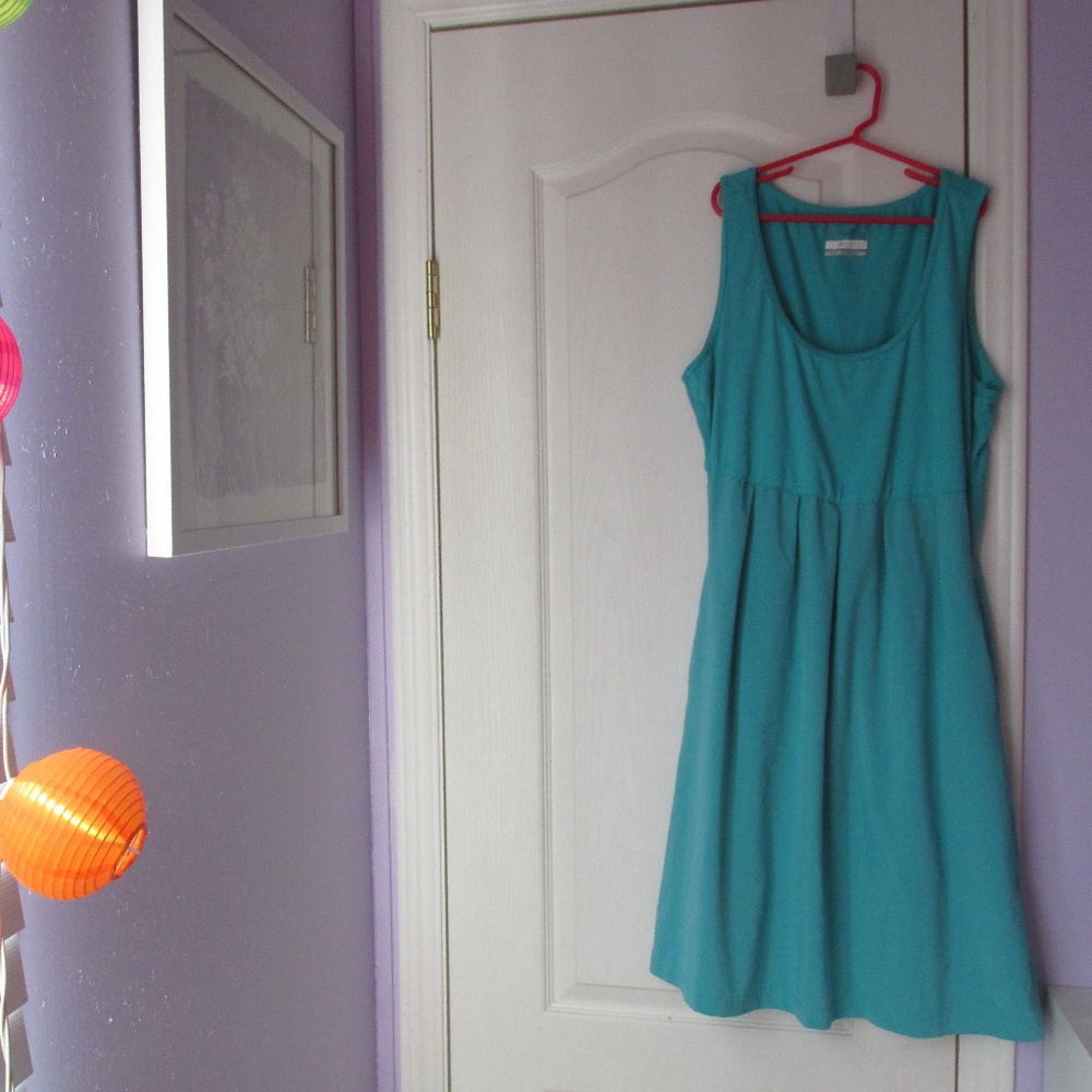 Columbia omnishade dress